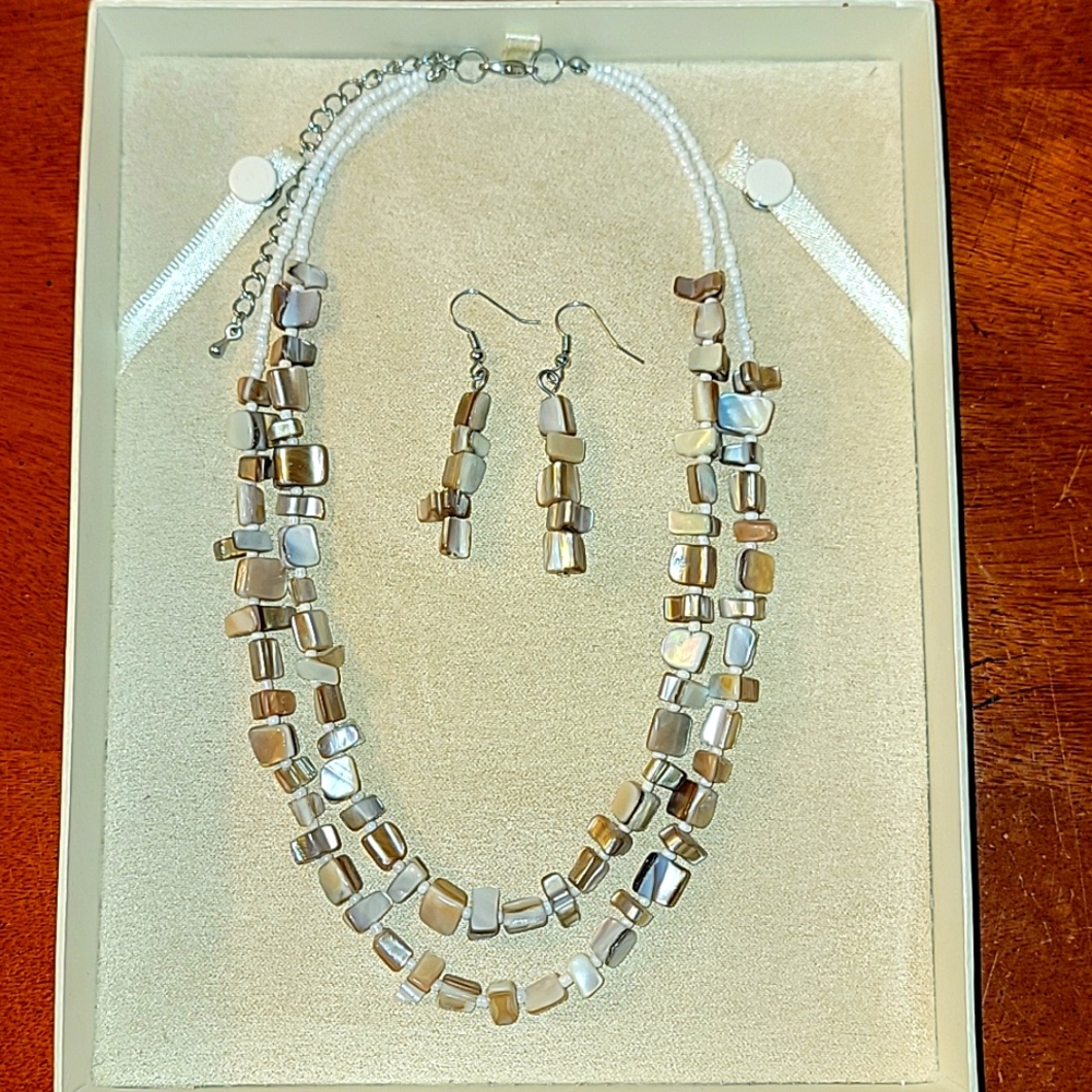 Necklace & Earrings Set